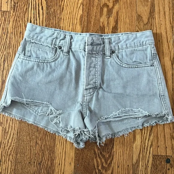 Free People light gray denim shorts! - Picture 1 of 4